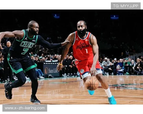 哈登关键助攻连连,快船末节掌控比赛